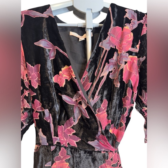 Hutch Elegant Black and Pink Floral
Maxi Floral Wrap Dress - Picture 4 of 12